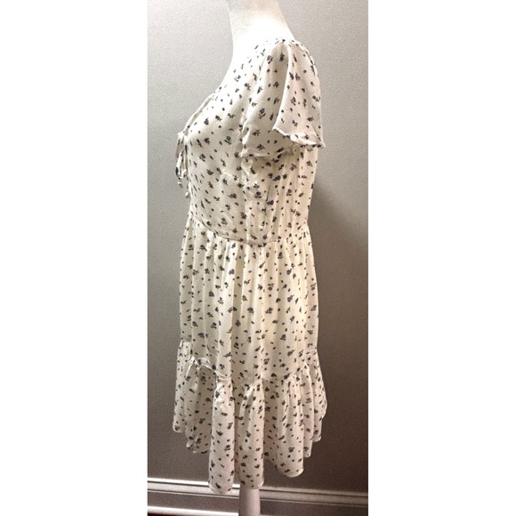 American Eagle Outfitters White Blue Floral Baby Doll Dress Fit Flare Size Small - Picture 2 of 16